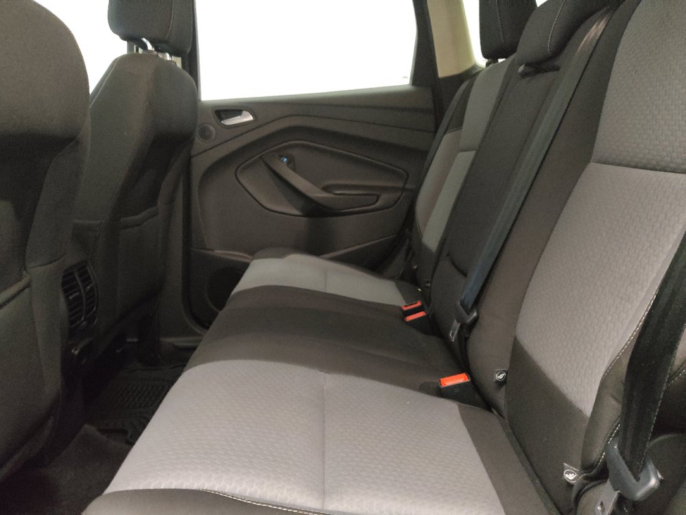 Used 2017 Ford Escape SE w/ Equipment Group 201A FWD image 18