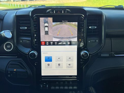 Used 2024 RAM 2500 Limited image 31