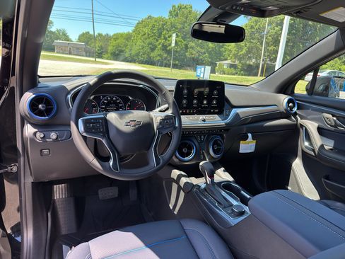 New 2026 Chevrolet Blazer RS w/ LPO, Floor Liner Package FWD image 11