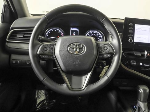Used 2022 Toyota Camry SE FWD image 24