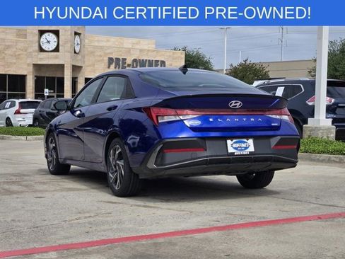 Used 2025 Hyundai Elantra SEL FWD image 6