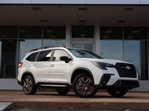 New 2026 Subaru Ascent Limited Bronze image 2