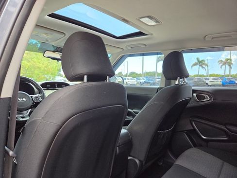 Used 2021 Kia Soul EX FWD image 24