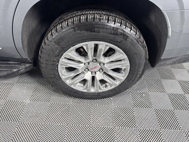 Used 2024 GMC Yukon Denali AWD/4WD image 12