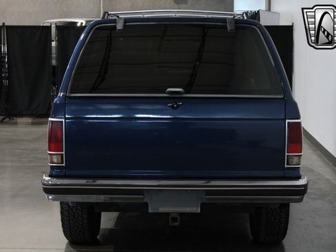 Used 1988 Chevrolet S10 Pickup 4WD image 17