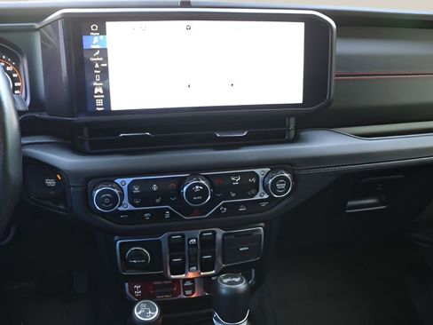 Used 2024 Jeep Wrangler Unlimited Rubicon 392 image 22