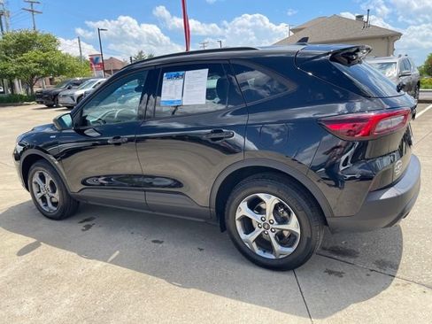 Used 2025 Ford Escape ST-Line AWD/4WD image 4