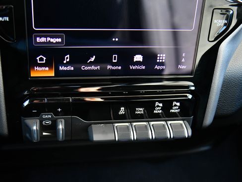 Used 2025 RAM 2500 Big Horn image 28