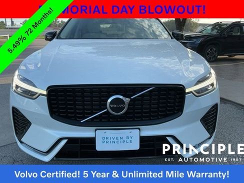 Certified 2025 Volvo XC60 B5 Core AWD/4WD image 3
