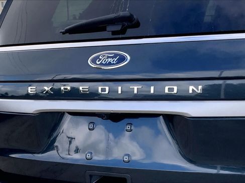 Used 2024 Ford Expedition XLT AWD/4WD image 28