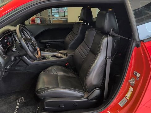 Used 2016 Dodge Challenger SRT Hellcat image 13