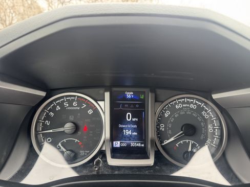 Used 2022 Toyota Tacoma SR5 image 22