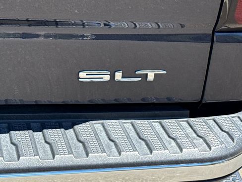 Used 2025 GMC Sierra 1500 SLT AWD/4WD image 36
