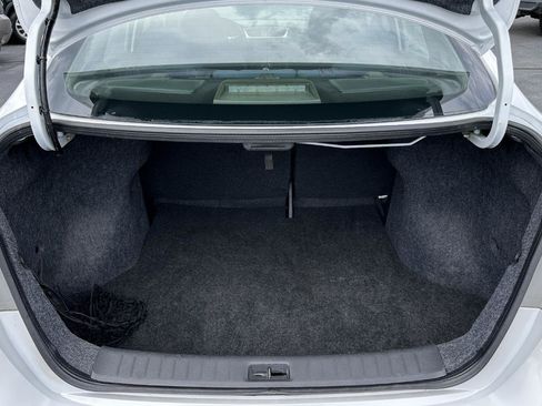 Used 2019 Nissan Sentra SV FWD image 36