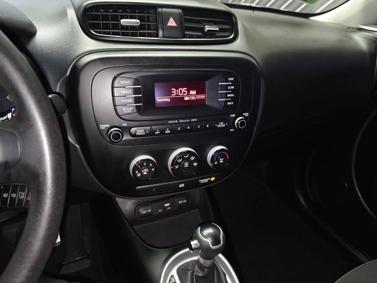 Used 2016 Kia Soul FWD image 16