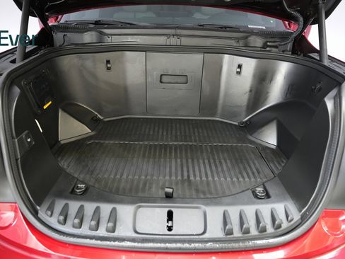 Used 2022 Ford F150 Lightning Platinum image 16