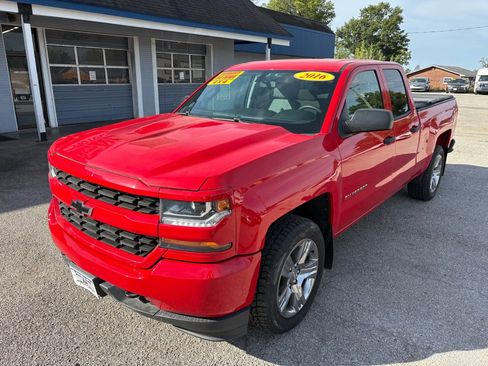 Used 2016 Chevrolet Silverado 1500 Custom w/ Custom Convenience Package image 3
