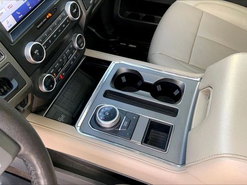 Certified 2021 Ford Expedition Max XLT image 16