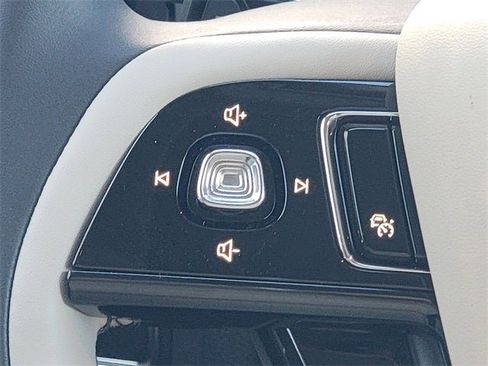 New 2026 Lincoln Corsair Premiere image 32