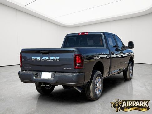New 2026 RAM 3500 Big Horn AWD/4WD image 4