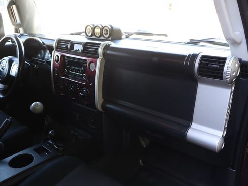 Used 2007 Toyota FJ Cruiser 4WD image 17