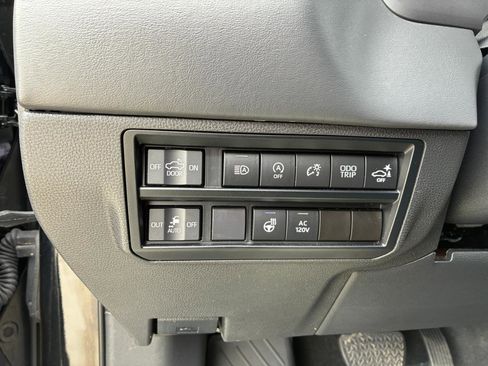 Used 2023 Toyota Tundra Platinum image 25