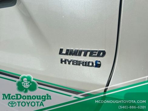 Used 2019 Toyota RAV4 Limited AWD/4WD image 2