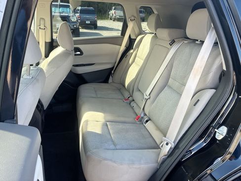 Used 2025 Nissan Rogue SV FWD image 23