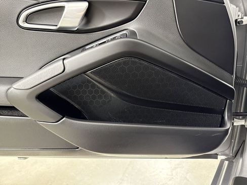 Certified 2018 Porsche 718 Boxster RWD image 34