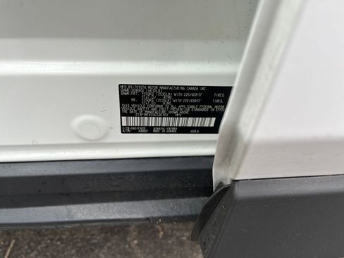 Used 2025 Toyota RAV4 XLE image 29