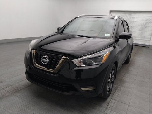 Used 2019 Nissan Kicks SR w/ SR Premium Package FWD image 15