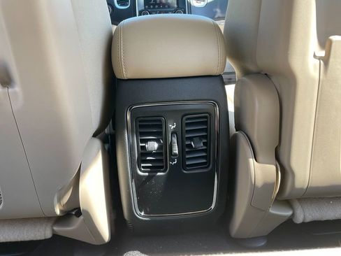 Used 2019 Dodge Durango SXT AWD/4WD image 27