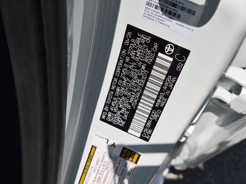 New 2026 Toyota Prius XLE FWD image 71