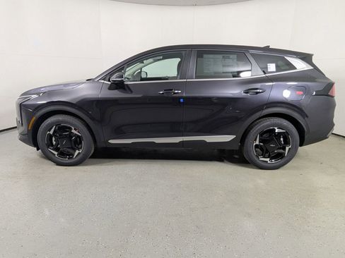 New 2026 Kia Sportage EX FWD image 4