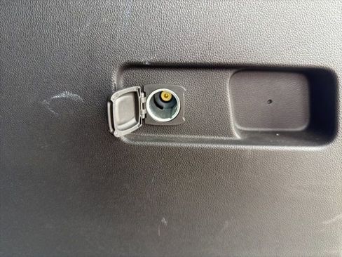 Used 2023 GMC Acadia AT4 w/ Technology Package image 12