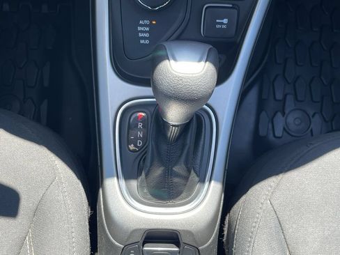 Used 2018 Jeep Compass Sport AWD/4WD image 15