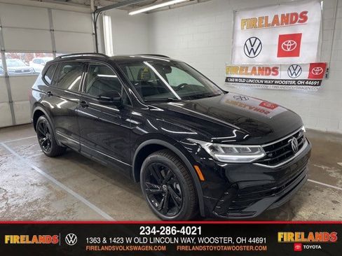 New 2024 Volkswagen Tiguan SE R-Line image 8