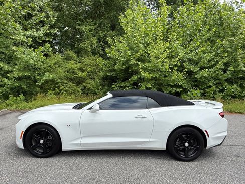 Used 2023 Chevrolet Camaro LT RWD image 18