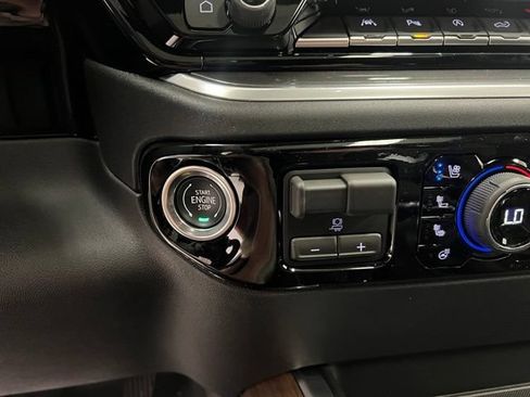 New 2026 Chevrolet Silverado 1500 High Country AWD/4WD image 11