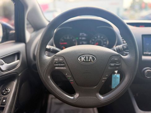 Used 2018 Kia Forte LX FWD image 18