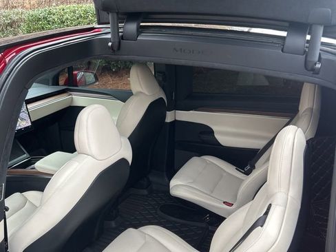 Used 2023 Tesla Model X image 16