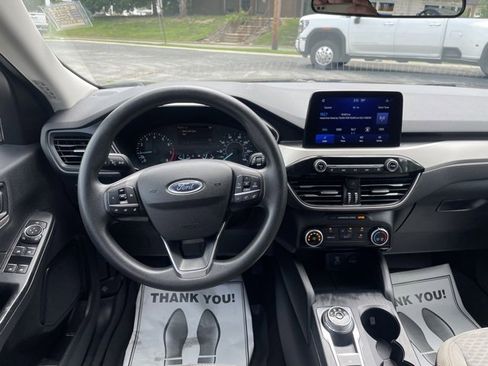 Used 2022 Ford Escape SE image 15