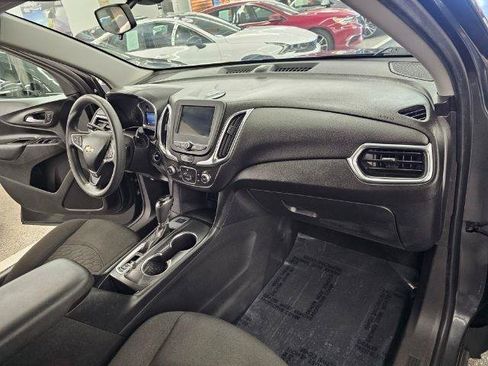 Used 2019 Chevrolet Equinox LT image 8