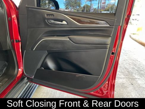 Used 2021 Cadillac Escalade Sport Platinum RWD image 30