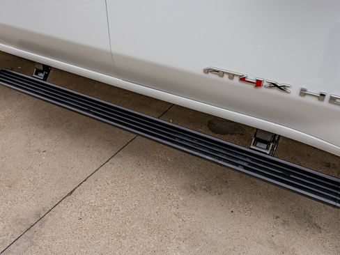 Used 2025 GMC Sierra 2500 AT4X w/ AT4X AEV Edition AWD/4WD image 13