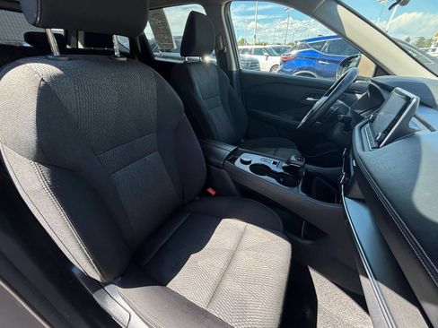 Used 2025 Nissan Rogue SV AWD/4WD image 36