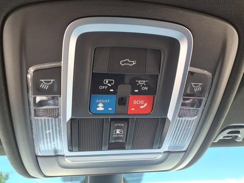 Used 2020 RAM 1500 Limited w/ Black Appearance Package AWD/4WD image 42
