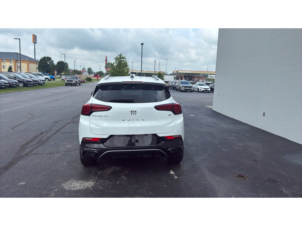 Used 2024 Buick Encore GX Sport Touring FWD image 6