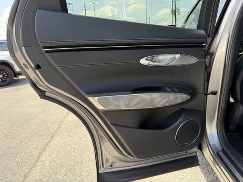 Used 2022 Genesis GV70 3.5T Sport w/ Sport Advanced Package AWD/4WD image 17