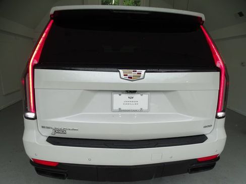 Used 2023 Cadillac Escalade Sport Platinum AWD/4WD image 23
